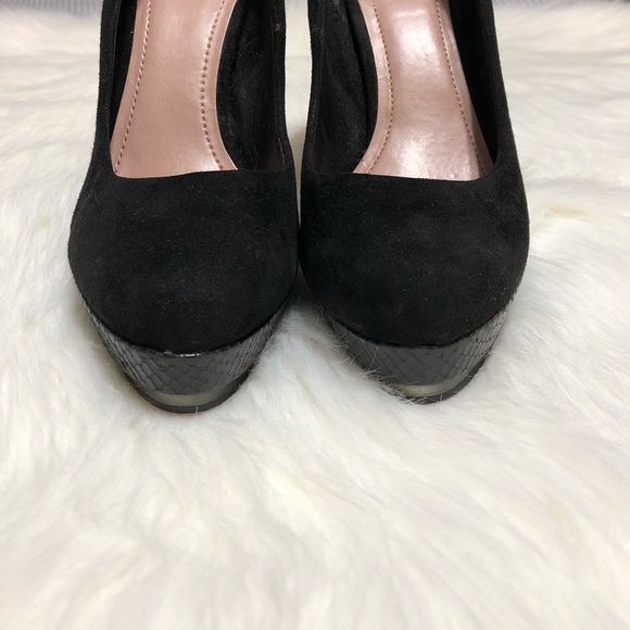 Vince Camuto Black Suede Snakeskin Platforms Sz 8 - Picture 3 of 7